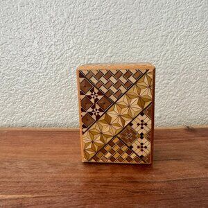 Himitsu-Bako Wooden Japanese Puzzle Box